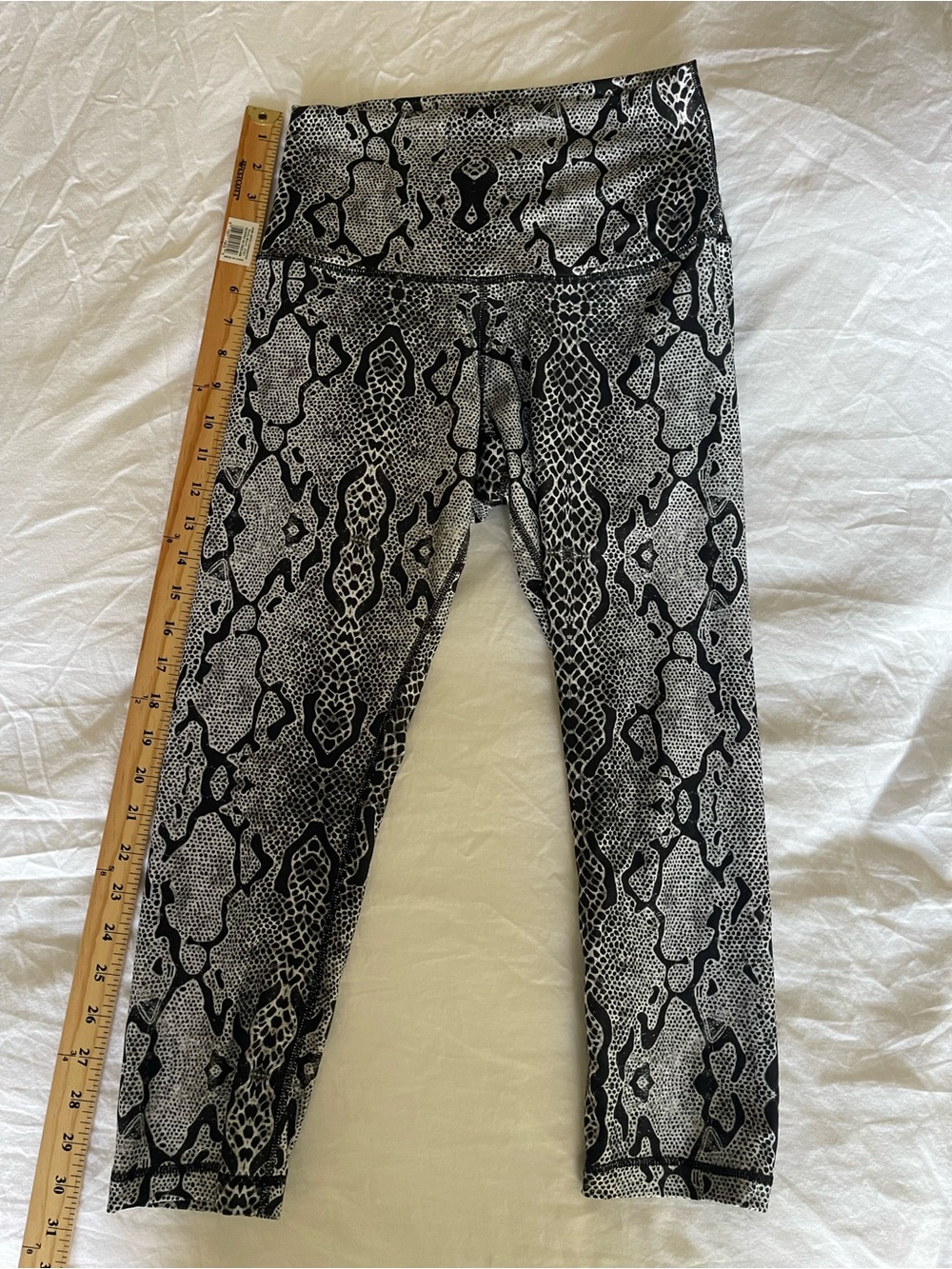 DYI Snake Print High-Waist Leggings - crop Size L